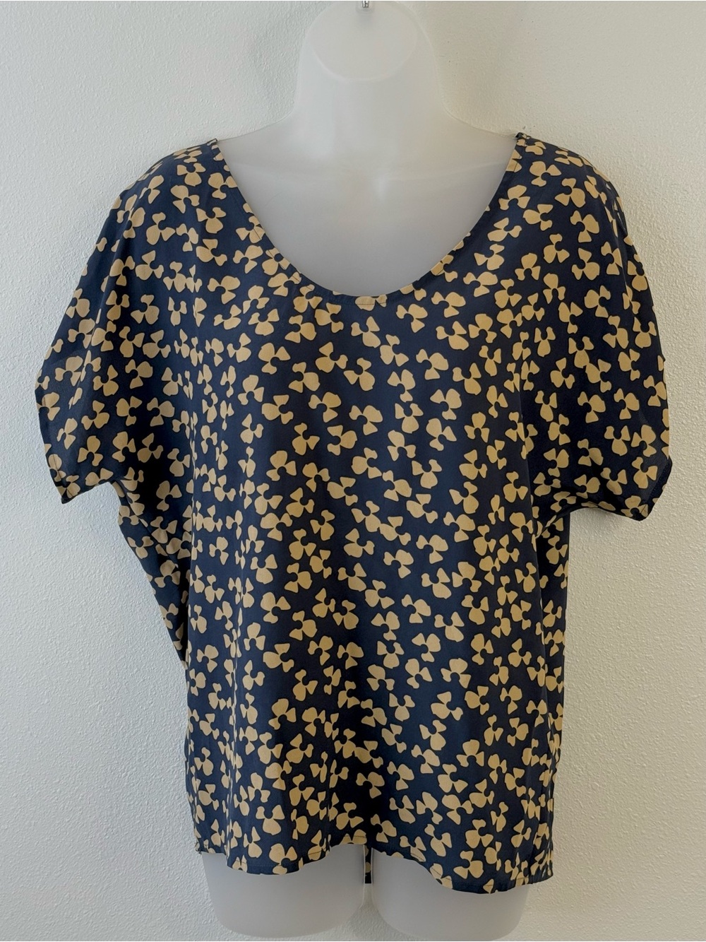 Joie 100% Silk Printed Blouse XS Blue Yellow Short Sleeve Oversized Top